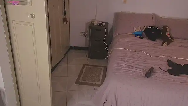 mmycaliope's cam snapshot