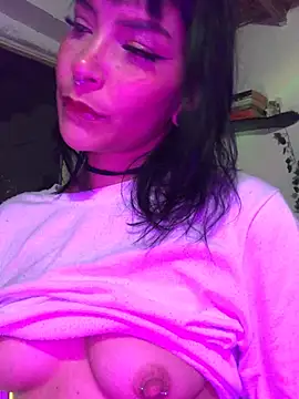 Luna-Chann's cam snapshot