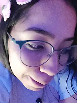 anni_ross's cam snapshot