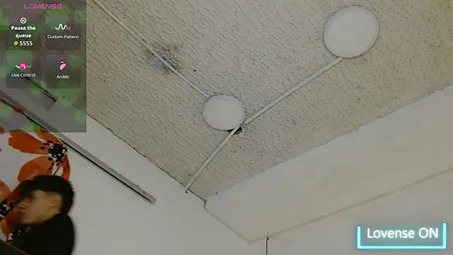 Dyla_n18 live sex cam