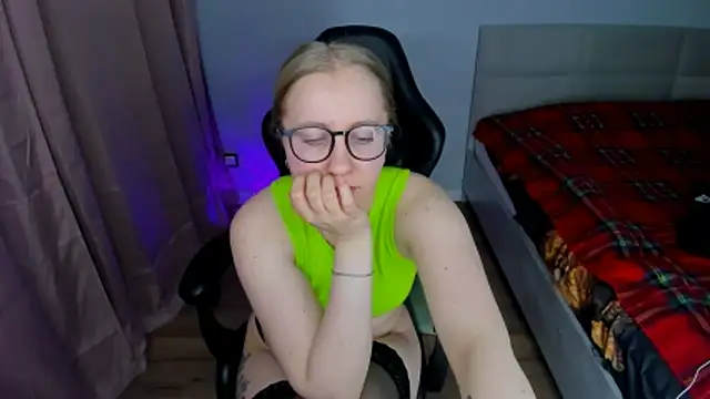 MilanaJune's cam snapshot