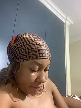 Creamy_bitchxxx's cam snapshot