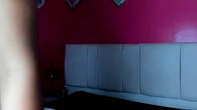 Minibombom's cam snapshot