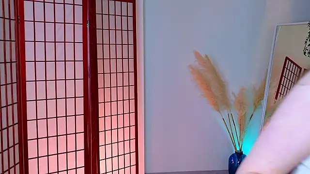 SilentLily's cam snapshot