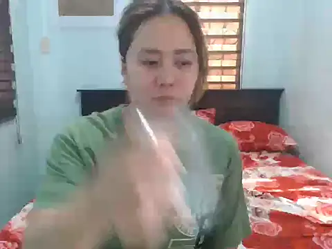 Hello_Kiffy69's cam snapshot