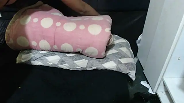 SweetHotBabby18's cam snapshot