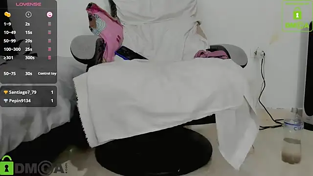 isa_loves_cum's cam snapshot