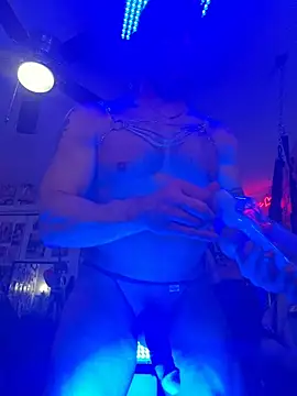 luvs2cumm69 live sex cam