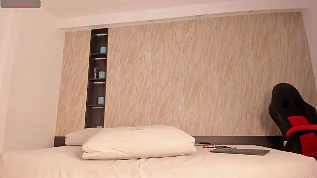 ayla_velt's cam snapshot