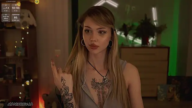 ManiFreyja's cam snapshot