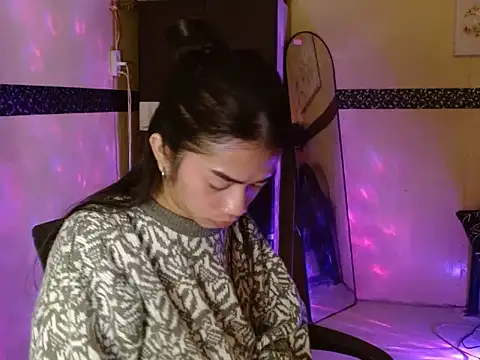 EnviousMaddie live sex cam