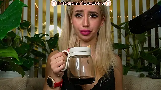 FlowweerGirl's cam snapshot