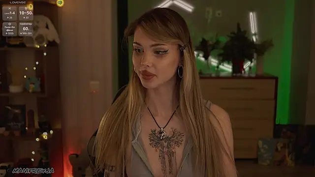 ManiFreyja's cam snapshot