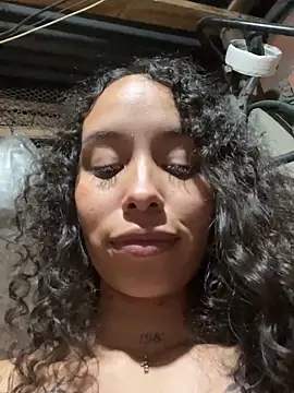 MarieLeon's cam snapshot