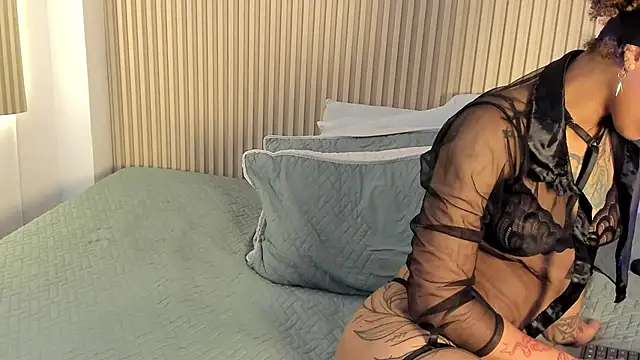 daiana_curly's cam snapshot