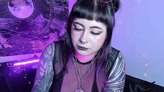 Hallucigenia_'s cam snapshot