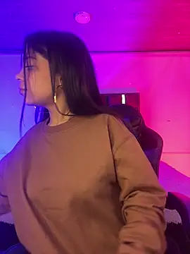 NINA_18_YEARS's cam snapshot