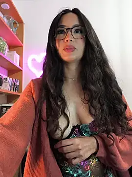 Naughty-Jessie live sex cam