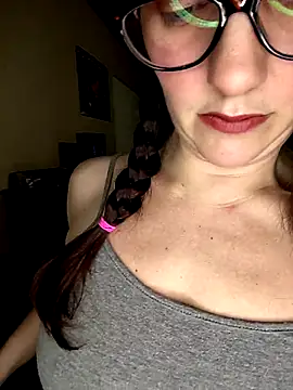 LaylaLucis's cam snapshot