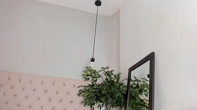 Victoria_Coleman's cam snapshot