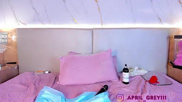 april_grey11's cam snapshot