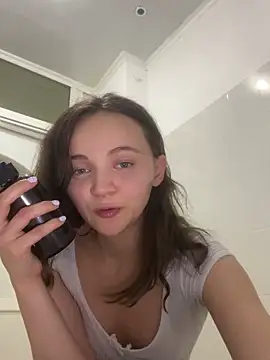 TheYourL's cam snapshot