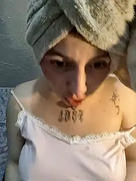 Kitty_Melodi live sex cam