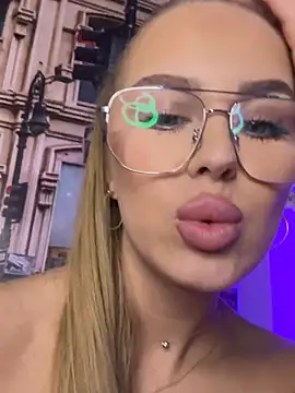 AubrieleRouj1 live sex cam