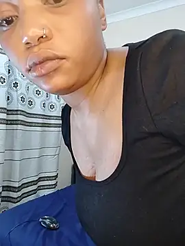 Sugartonguexx live sex cam