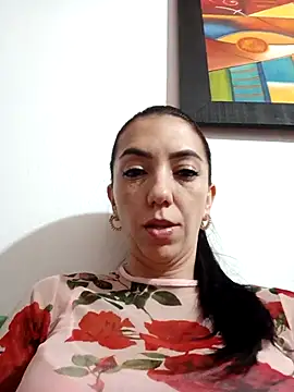 LunaZambrano live sex cam