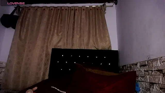 DaraKat18 live sex cam