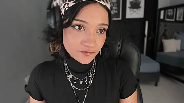 renee_shelby_'s cam snapshot