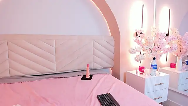 harper_Brown_'s cam snapshot