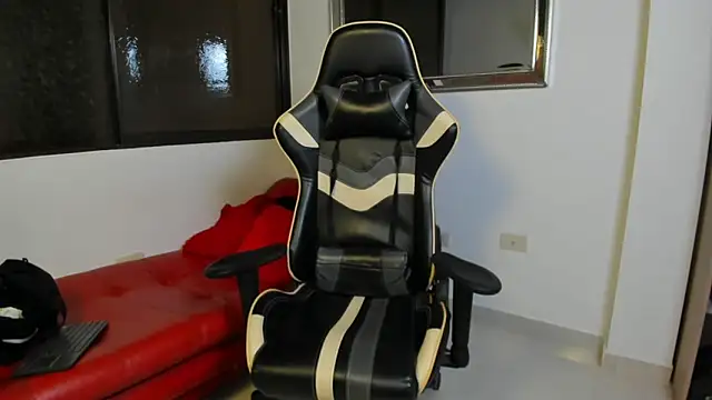 julian_wallace live sex cam