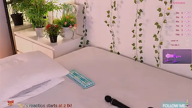 CarlyMilton's cam snapshot