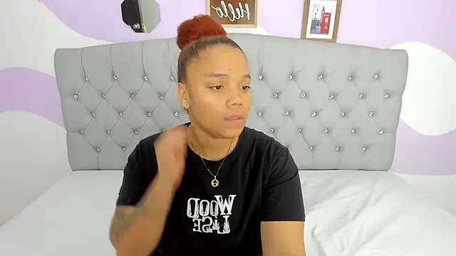 BRIYITHMENA's cam snapshot