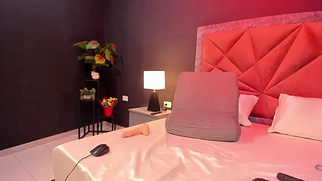 mia_milff's cam snapshot