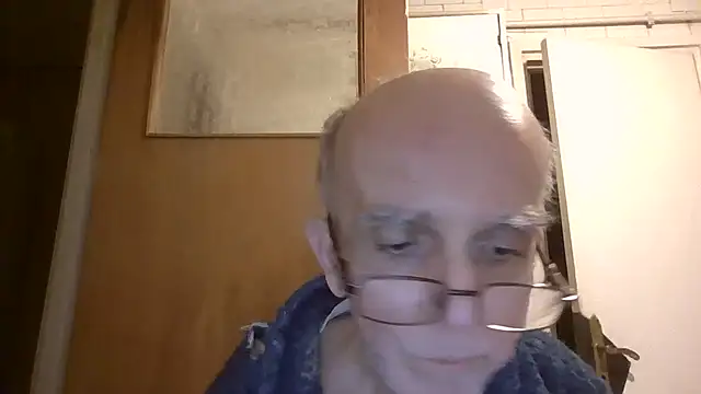 mariusica1@xh live sex cam