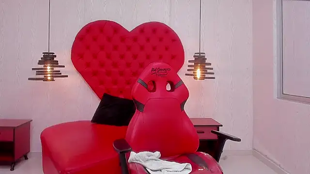 MiaMaturee's cam snapshot