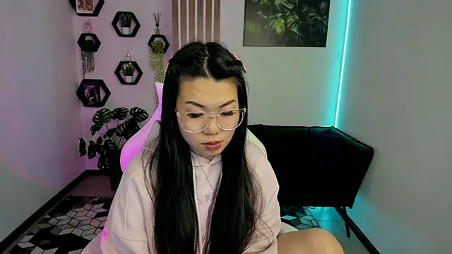 LunaPurrr live sex cam