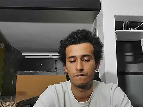 talktome4's cam snapshot