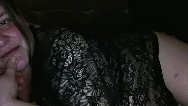 Devilish_Luna35X's cam snapshot