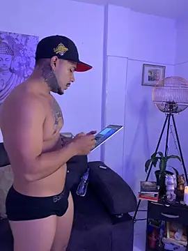 DeimonOficial's cam snapshot