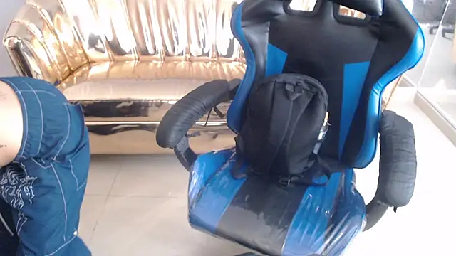 honey_torres_sub's cam snapshot