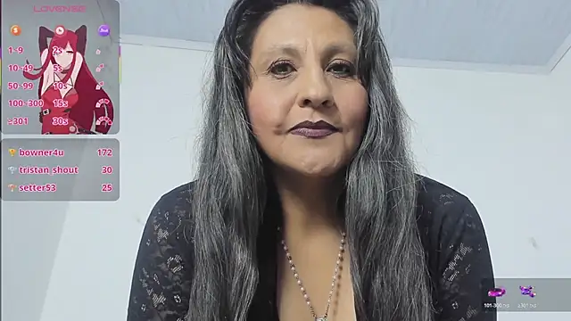 merlyna_goldens's cam snapshot