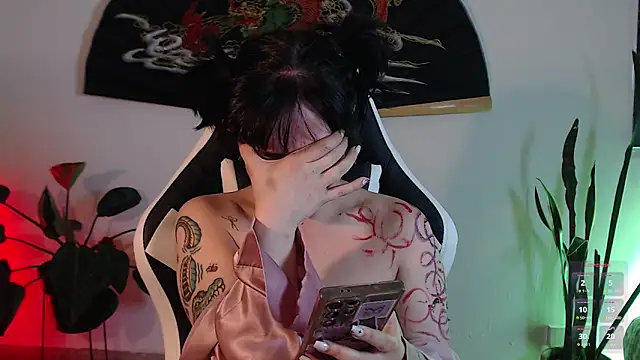 Ellyuwuw's cam snapshot