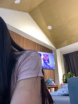 DaphneUwu live sex cam