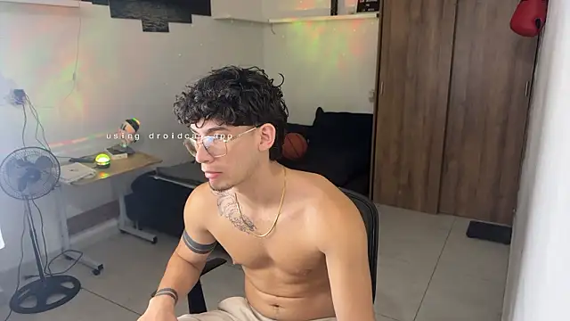 Kisan_Smith live sex cam