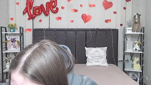 LauraHlot's cam snapshot