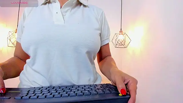 Georgia__'s cam snapshot